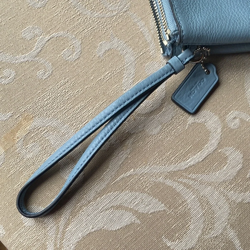 Coach Double Zip Wristlet F54056 Cornflower Blue Pebbled Leather NWT - Picture 14 of 14